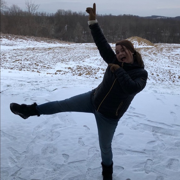 Meet your Posher, Sarah - Picture 2 of 4